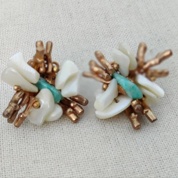 Vintage Miriam Haskell mother of pearl and amazonite coral branch earrings - Picture 8 of 13
